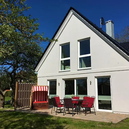 Feriehus Ferienhaus Sommerbrise, Hof Zur Sonnenseite Fehmarn, 4 Sterne Femern
