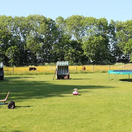 Ferienhaus Sommerbrise, Hof Zur Sonnenseite Fehmarn, 4 Sterne Feriehus *